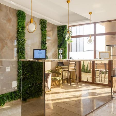 Hotel Manor Năvodari Esterno foto