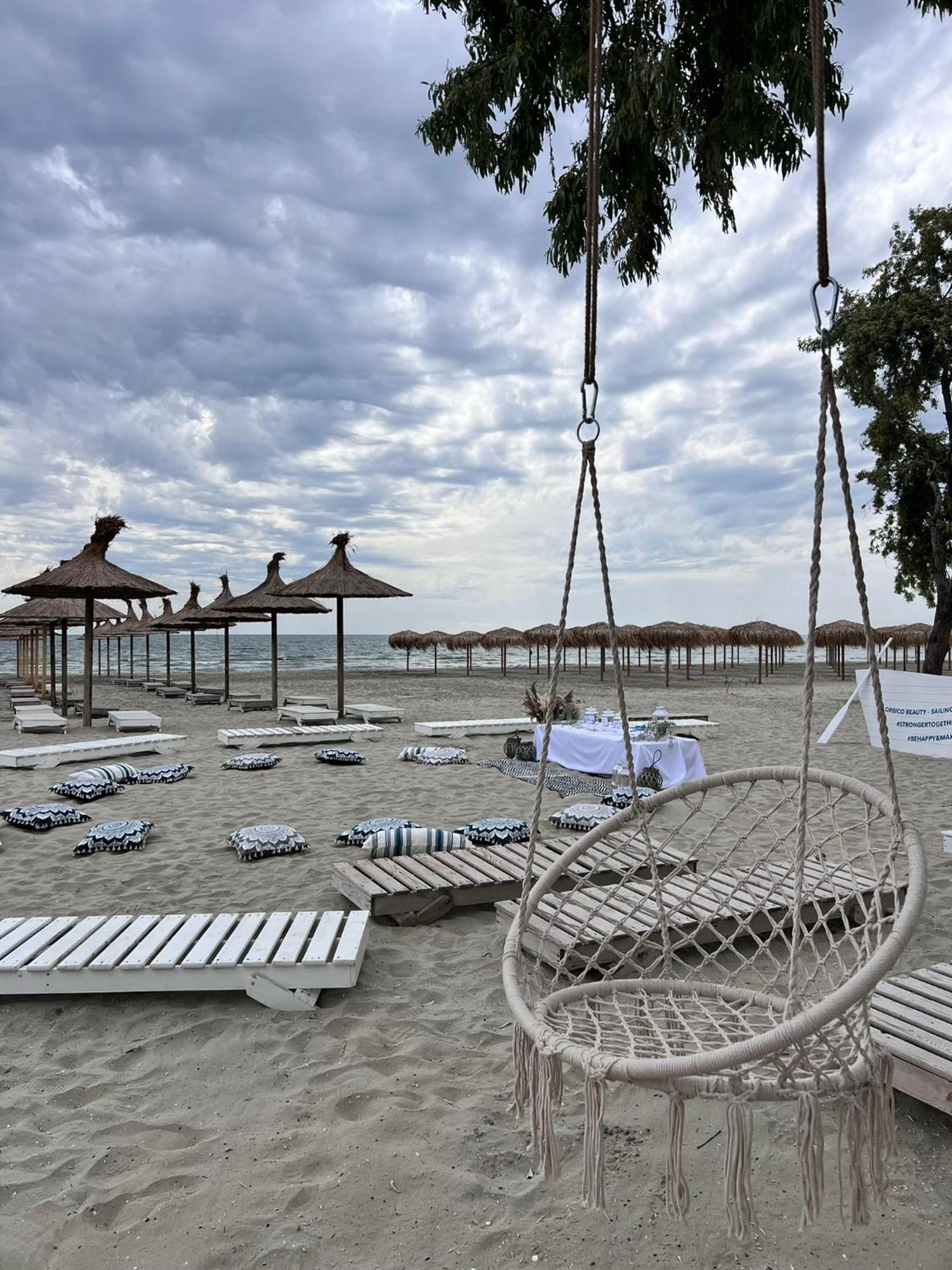 Hotel Manor Năvodari Esterno foto