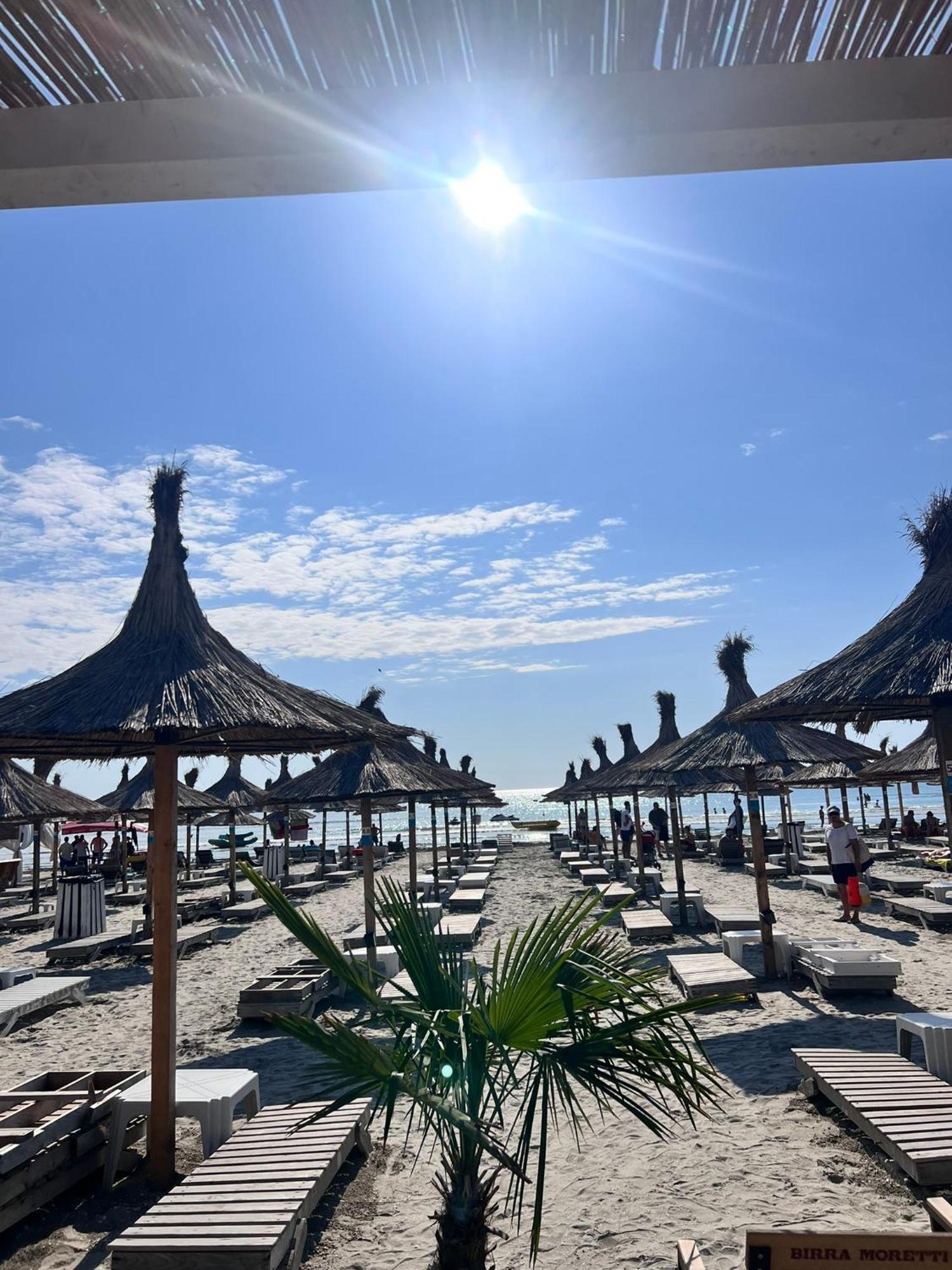 Hotel Manor Năvodari Esterno foto